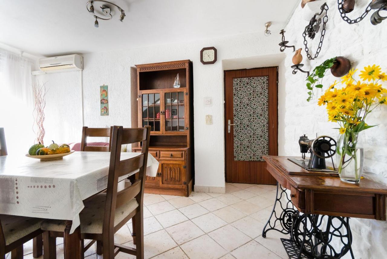 Apartment Josip Plomin Esterno foto