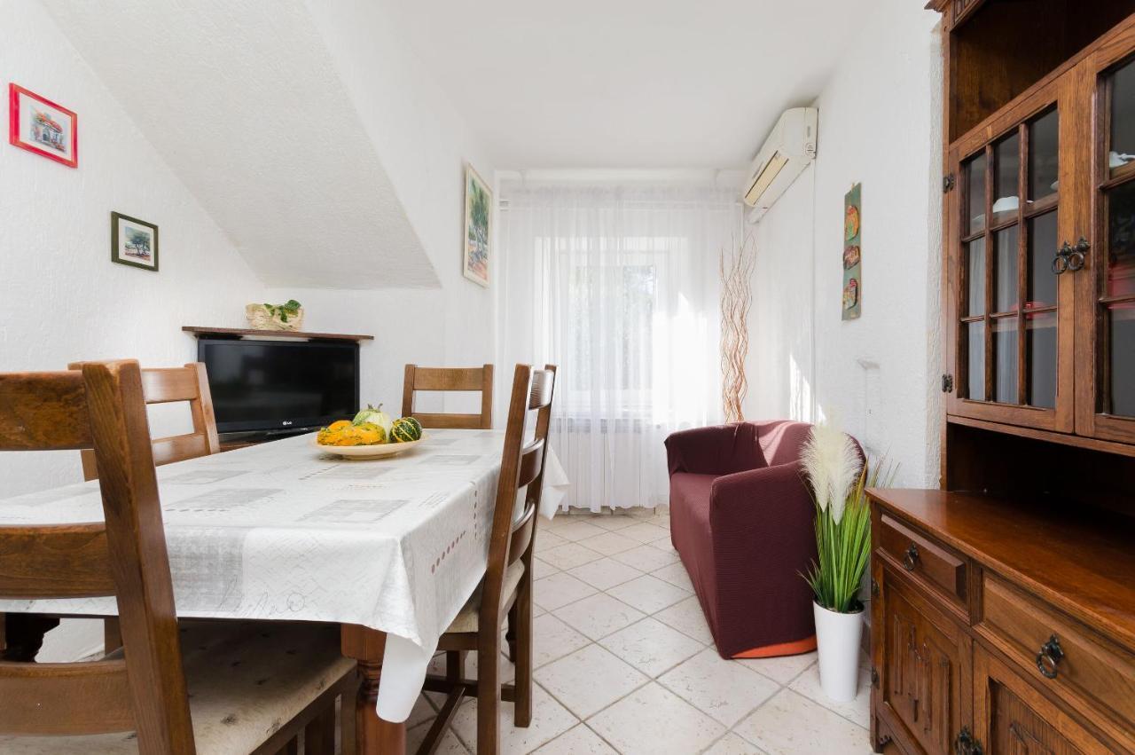 Apartment Josip Plomin Esterno foto
