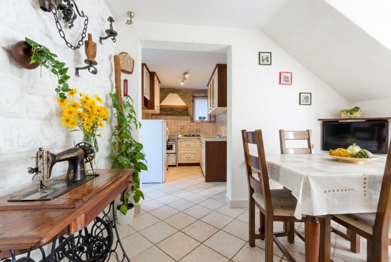 Apartment Josip Plomin Esterno foto